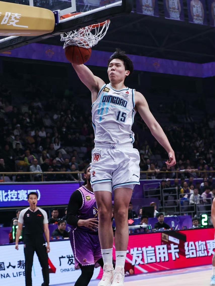 约克8记三分轰31+8+6，浙江男篮战胜辽宁男篮
